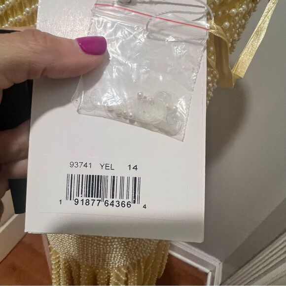 Mac Duggal style 93741 One Shoulder High Low Dress  size 14 NWT - Picture 7 of 16